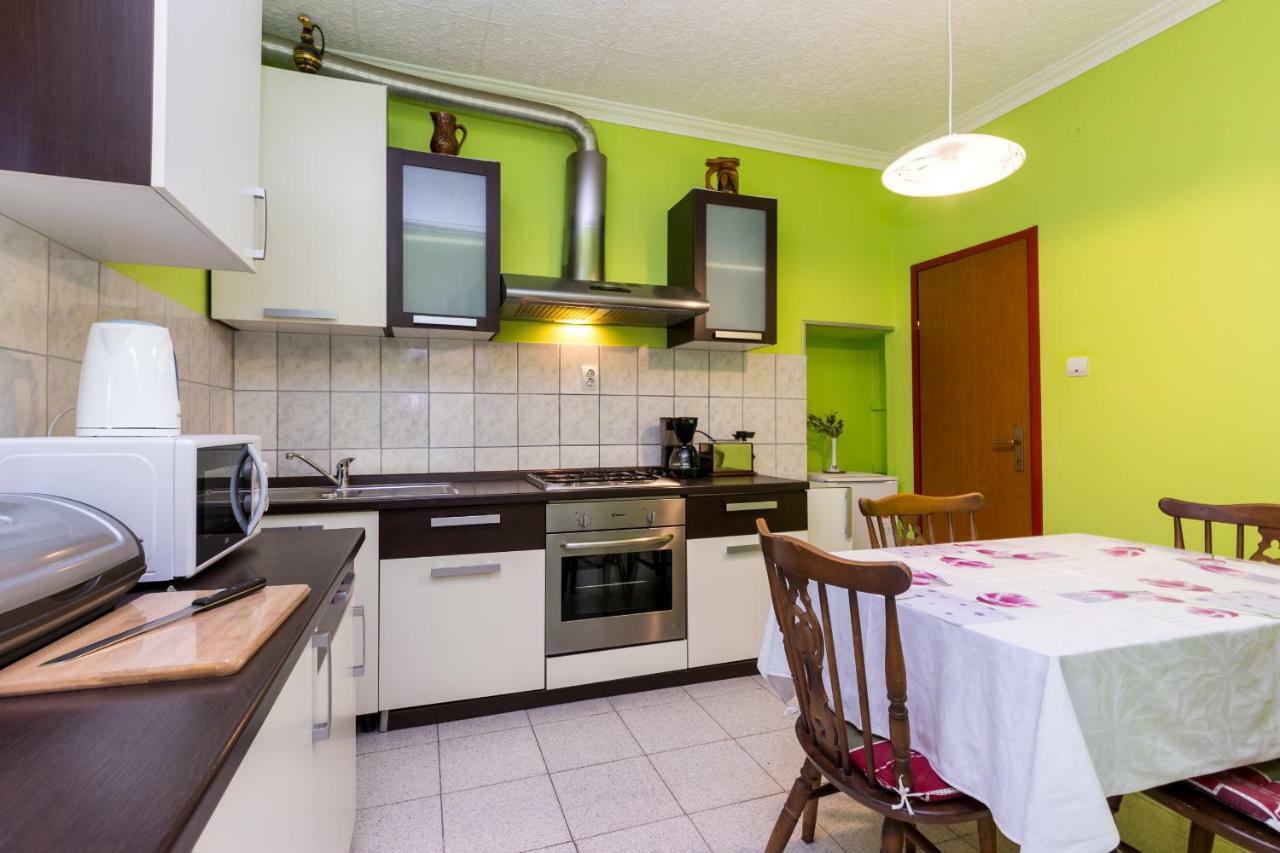 Apartments Toni With Free Parking Kaštela Extérieur photo